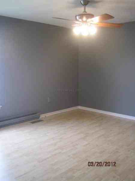 11963 Robyn Ln - Photo 3 of 6