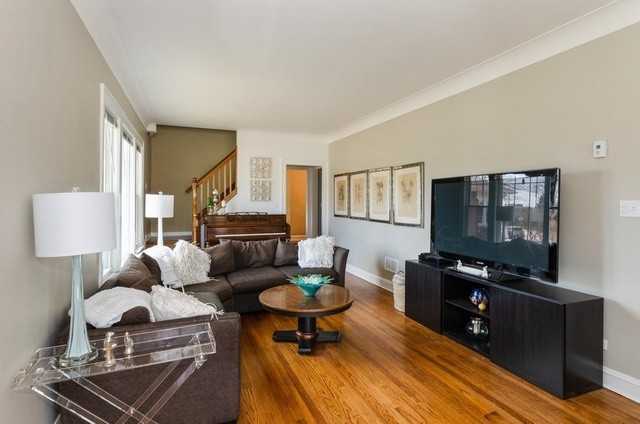 1401 Forest Ave - Photo 2 of 15