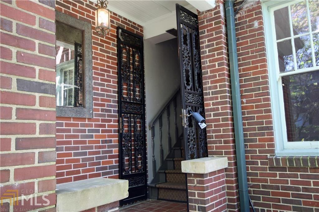 1868 Wycliff Rd NW - Photo 3 of 29