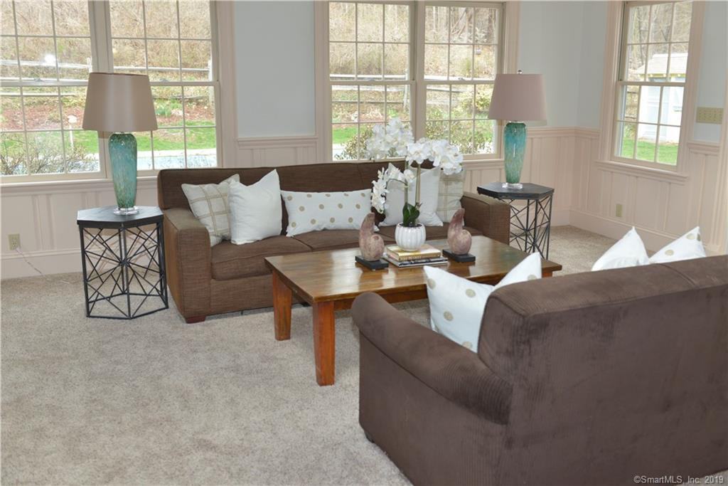 9 Bonnie Brook Rd - Photo 3 of 22
