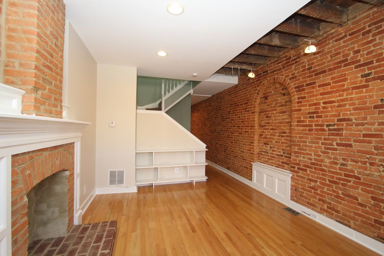 123 West Clement Street - Photo 2 of 25