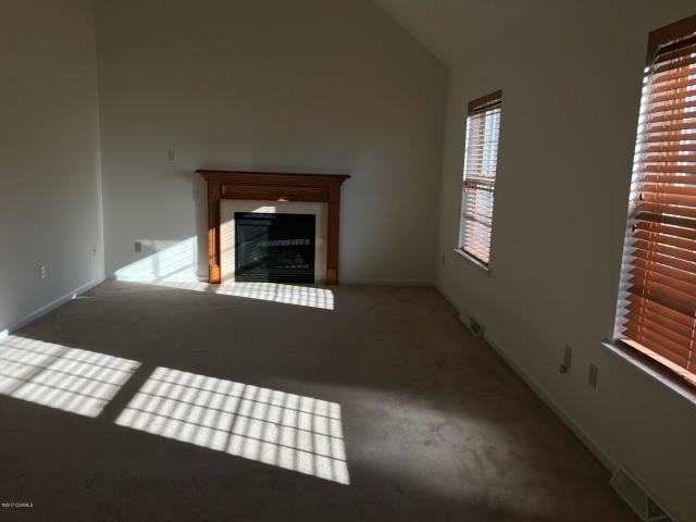 15 Primavera Circle - Photo 3 of 19