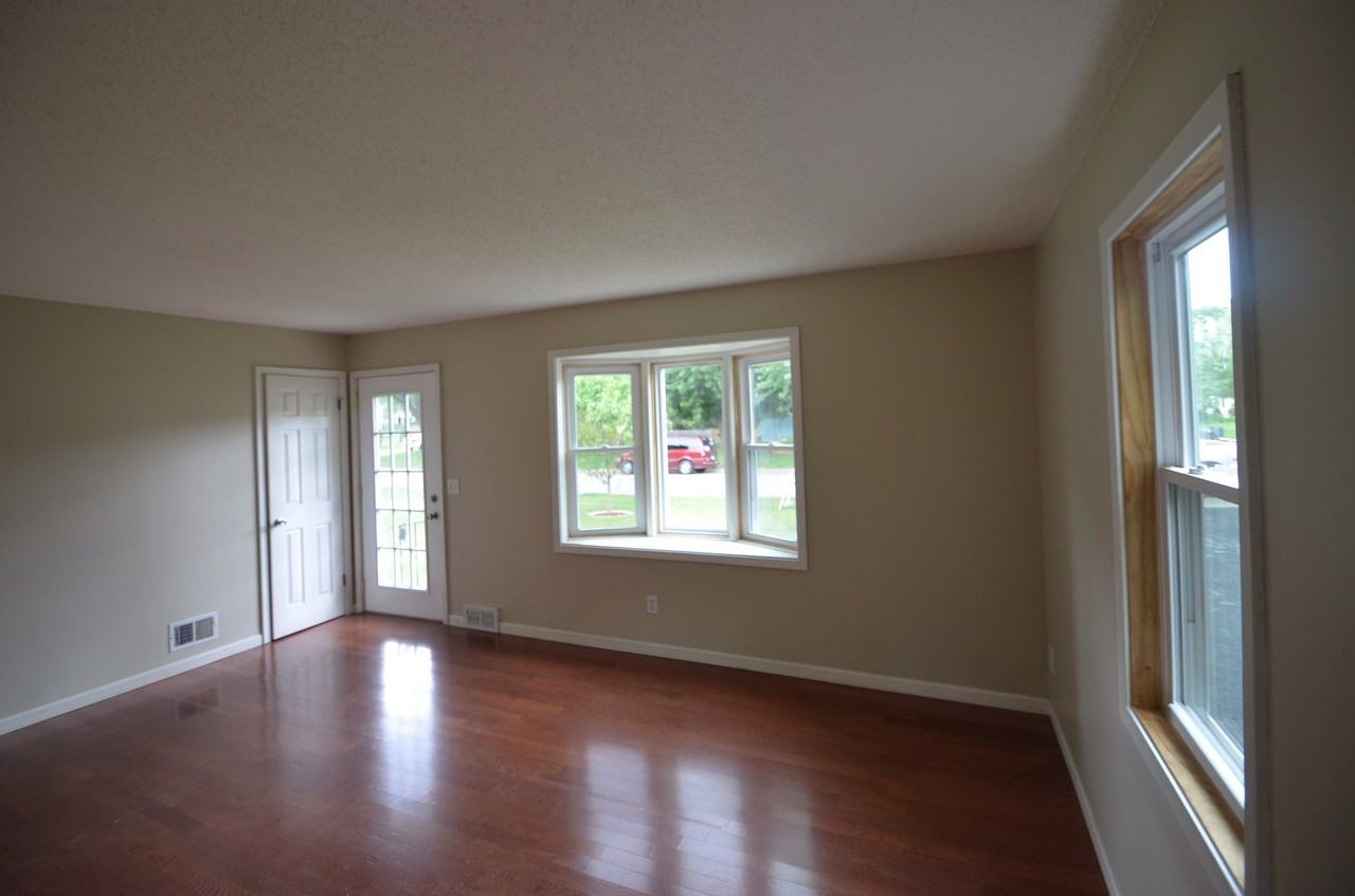 4219 Georgia Ave N - Photo 2 of 5