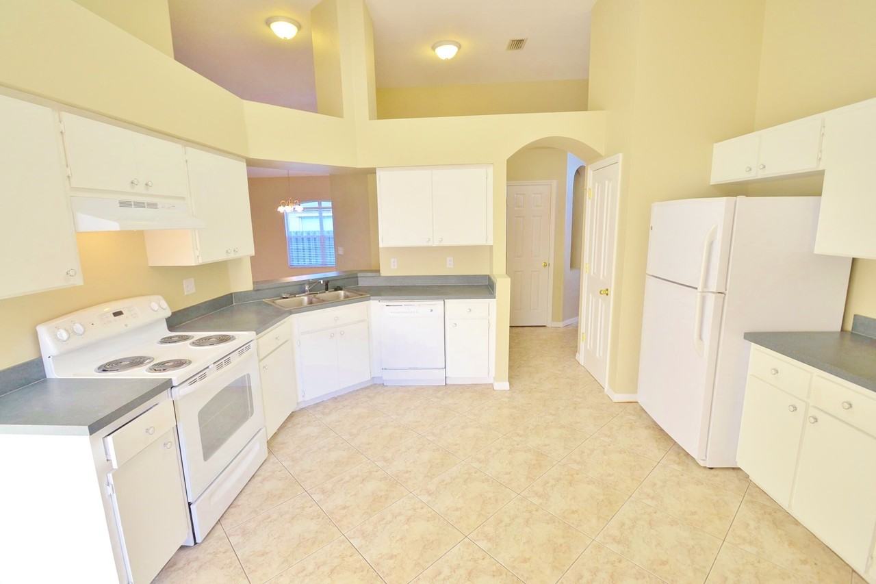 11302 Stacey Lee Ct - Photo 3 of 11