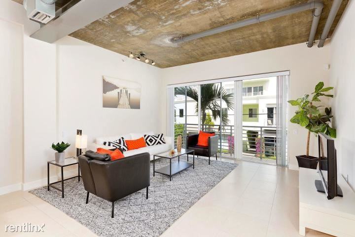 110 SE 2nd St - Photo 2 of 15