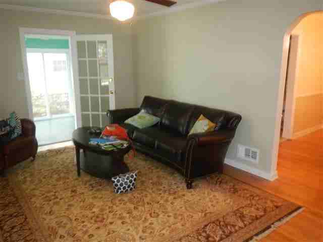 1904 Libbie Ave - Photo 2 of 5