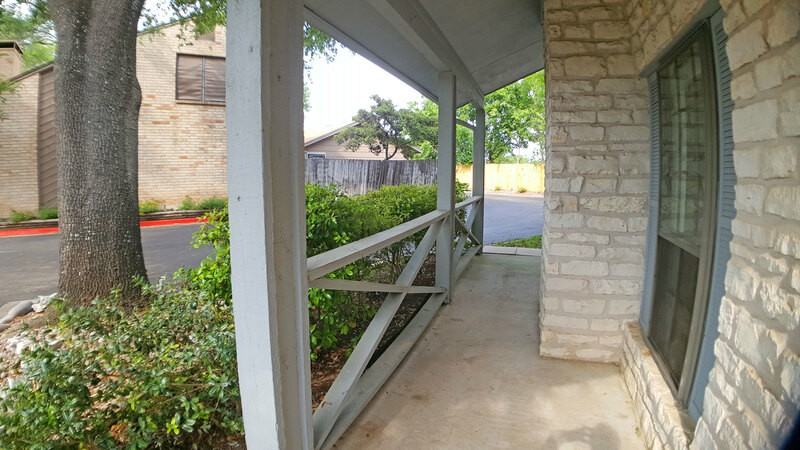 8837 N Plaza Ct - Photo 3 of 20