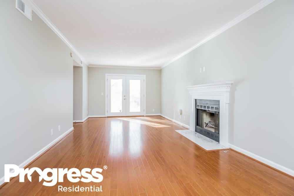 909 Traceton Ct - Photo 2 of 18