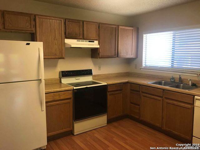 16811 Vista Bluff Drive - Photo 3 of 7