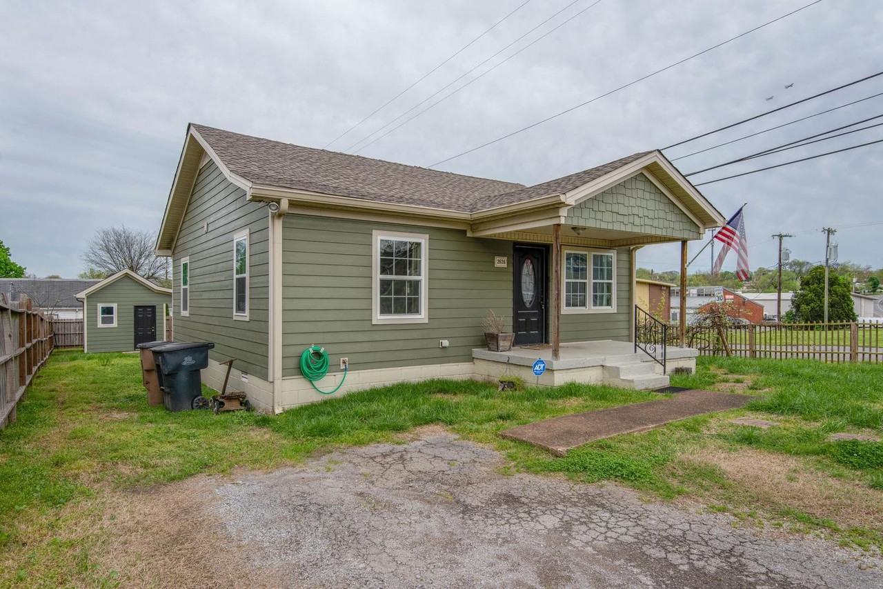 2626 Foster Ave - Photo 2 of 28