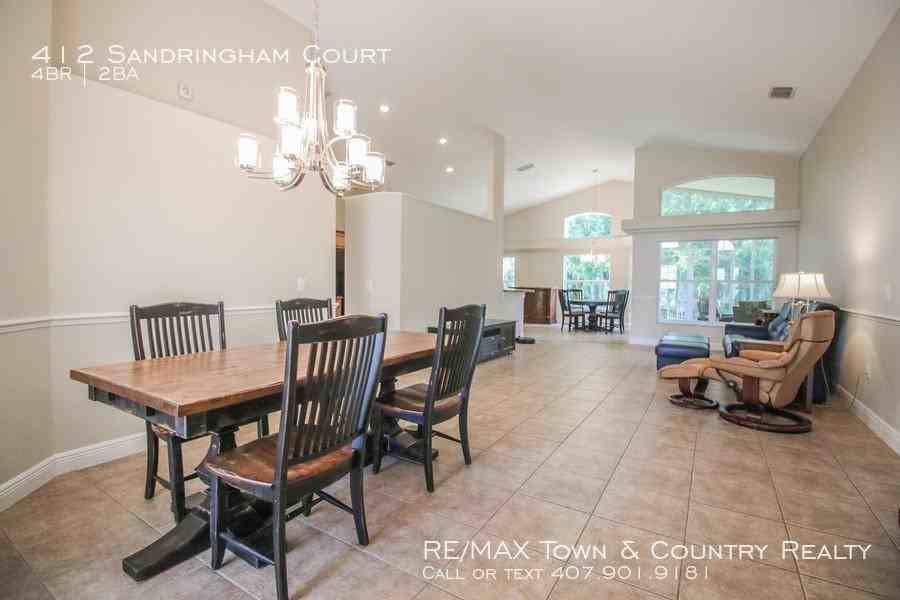 412 Sandringham Ct - Photo 2 of 27