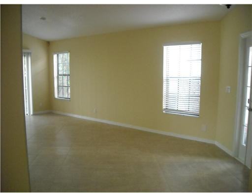 12419 Pleasant Green Way - Photo 3 of 13