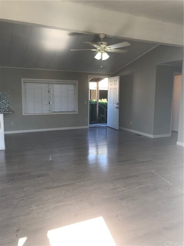 10111 Stageline St - Photo 3 of 13