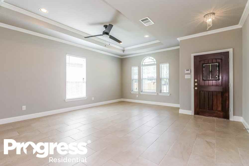 1933 El Paso St - Photo 2 of 21