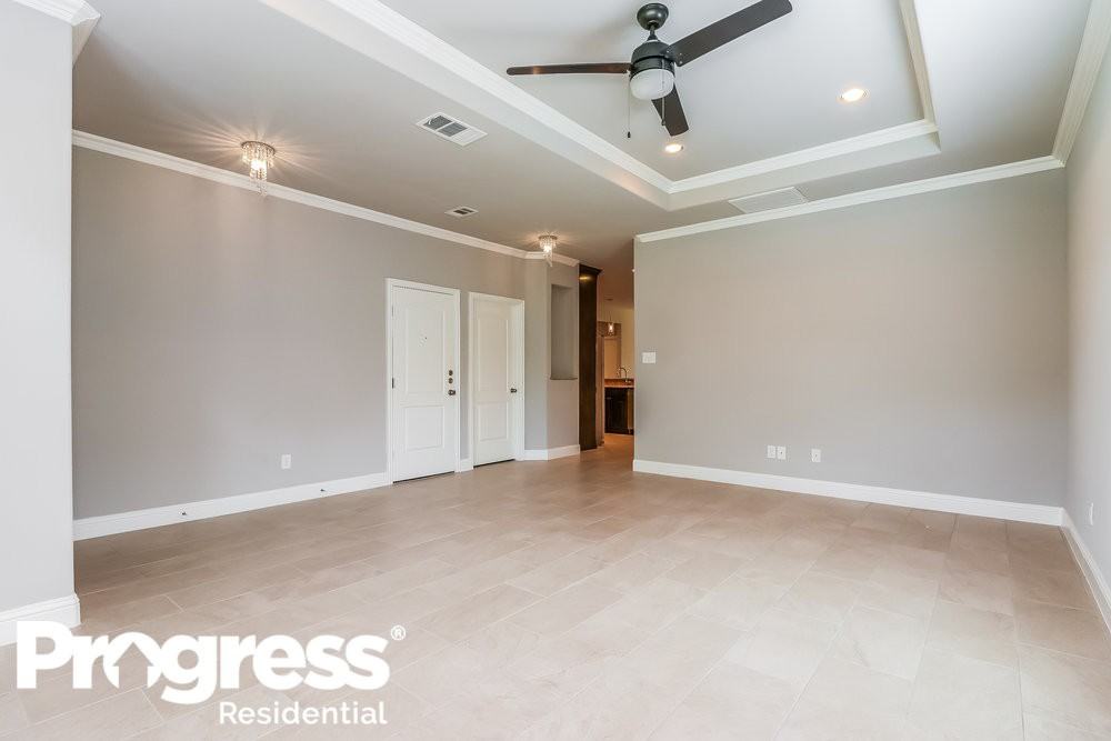 1933 El Paso St - Photo 3 of 21