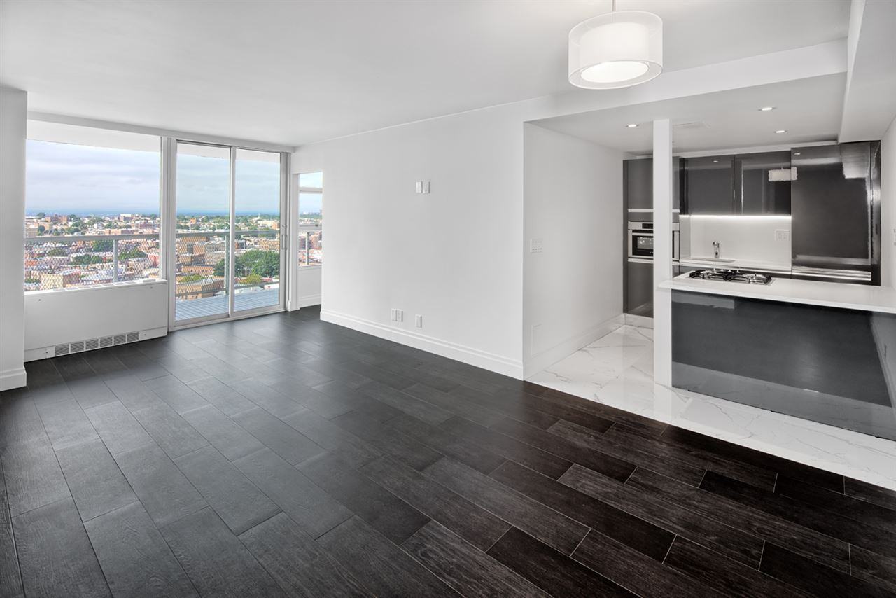 6050 Boulevard E #22d