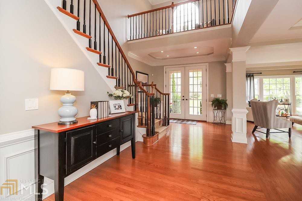 4213 Norbury Ct SE - Photo 3 of 36