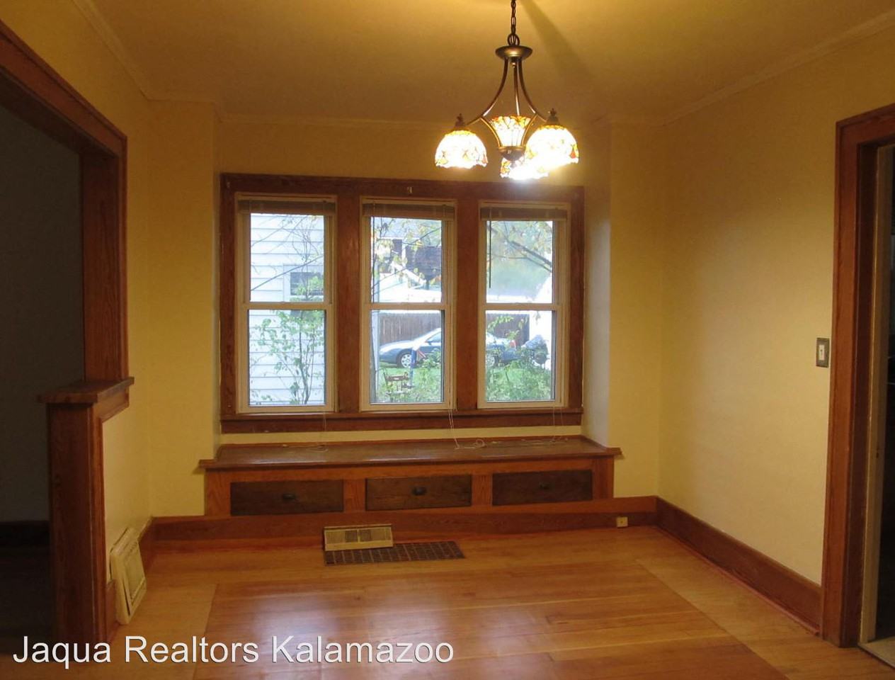 1303 East Cork Street - Photo 3 of 9