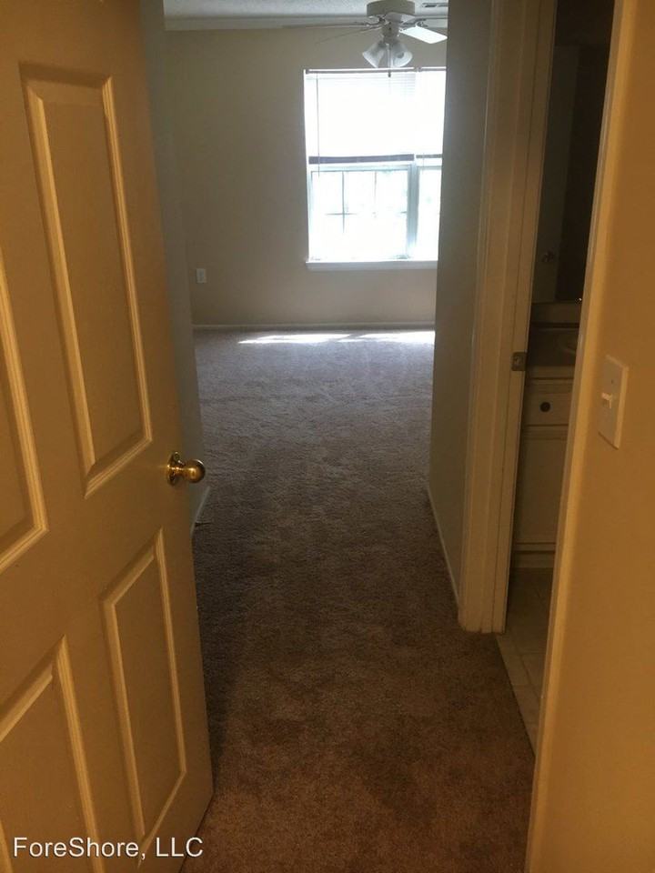 50 Pebble Beach Cove J115 - Photo 3 of 8