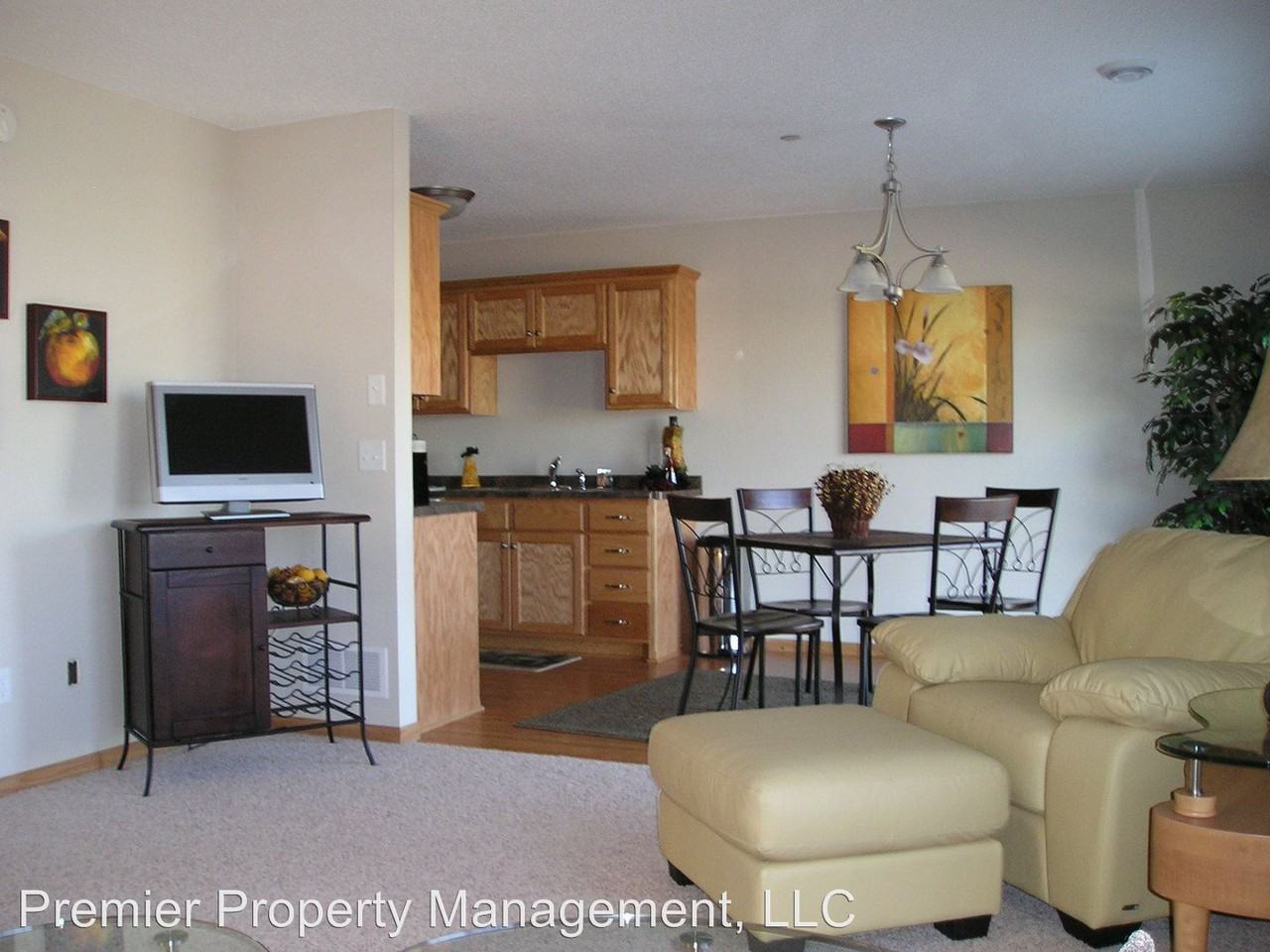 1946 Peach Dr NE - Photo 3 of 5