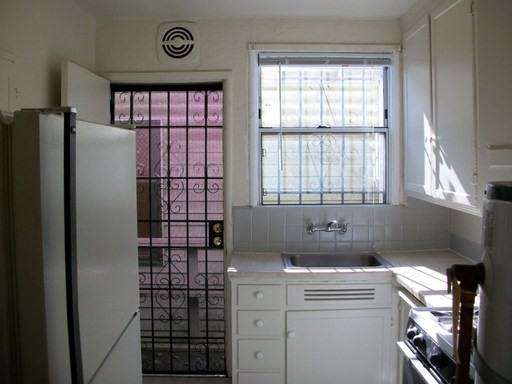 1255 87th Ave - Photo 2 of 3