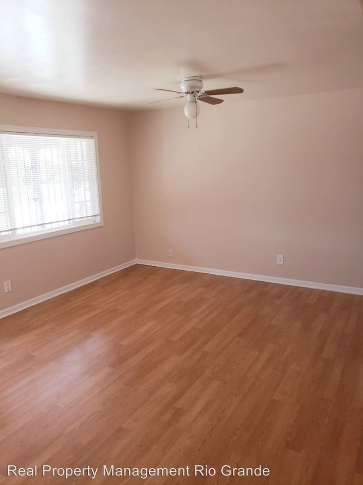 704 La Veta Dr - Photo 2 of 11