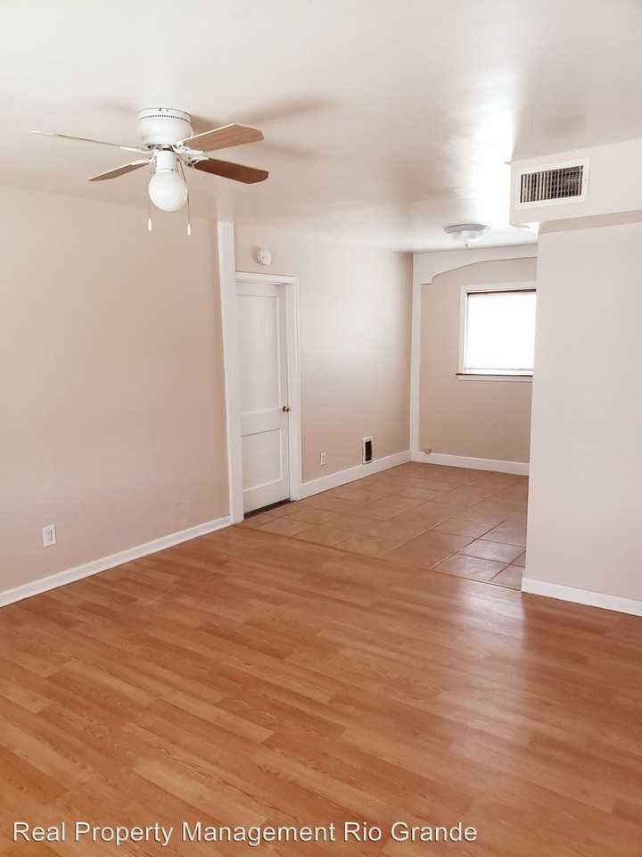 704 La Veta Dr - Photo 3 of 11