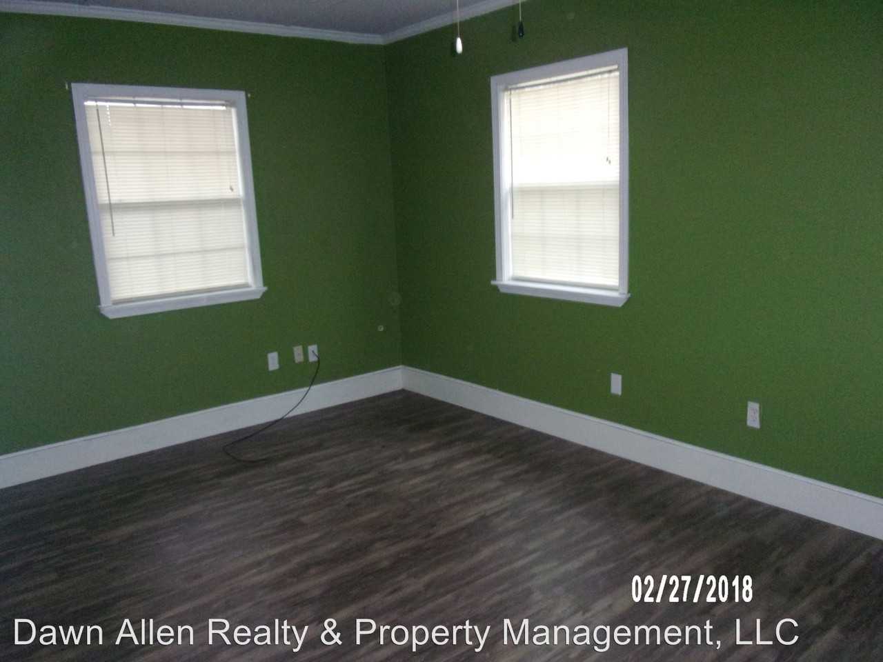 156 Louisa St - Photo 2 of 3