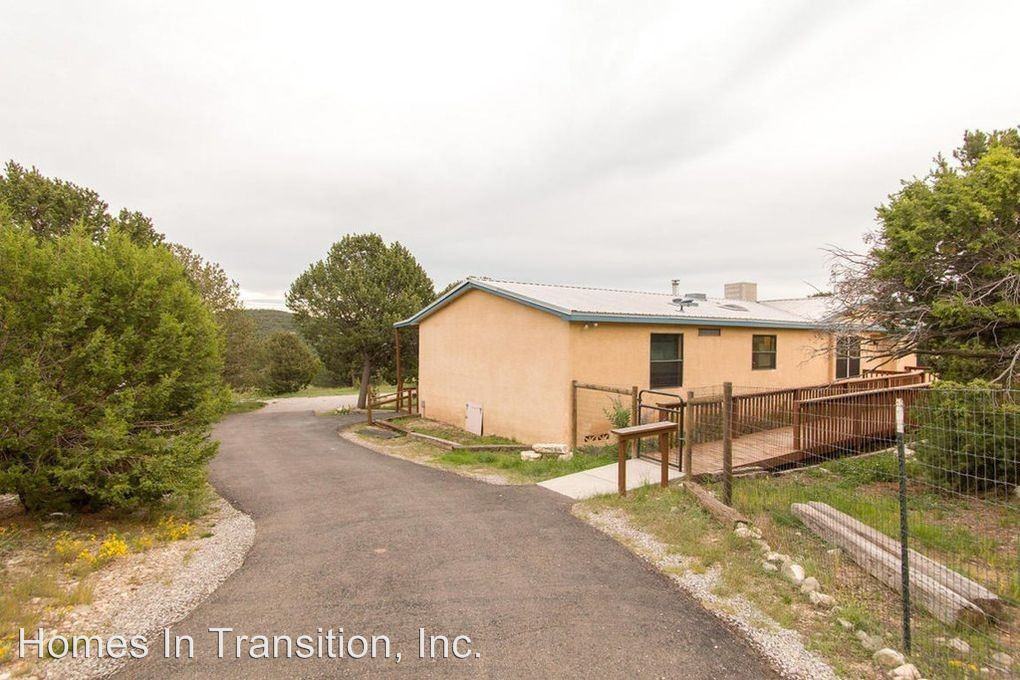 63 Longview Dr - Photo 2 of 21