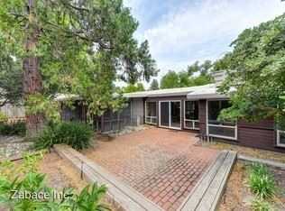 650 Amherst Dr - Photo 3 of 19
