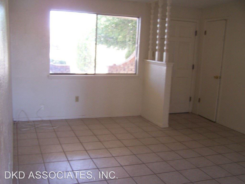 5728 Longview Dr - Photo 2 of 18