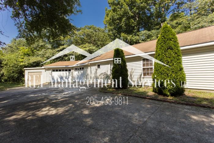 1612 Glenwood St NW - Photo 2 of 11