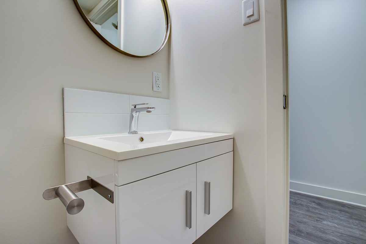 460 Rue Saint-Charles Ouest #200 - Photo 3 of 4