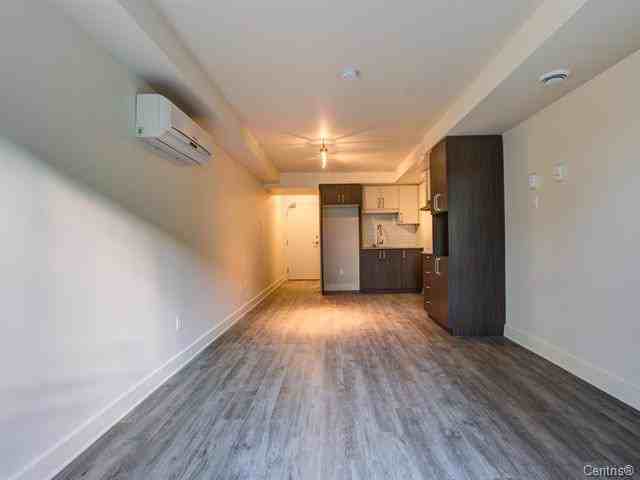 460 Rue Saint-Charles Ouest #200 - Photo 2 of 4