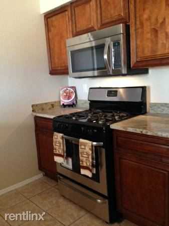 3301 Delamar Ave NE - Photo 2 of 5