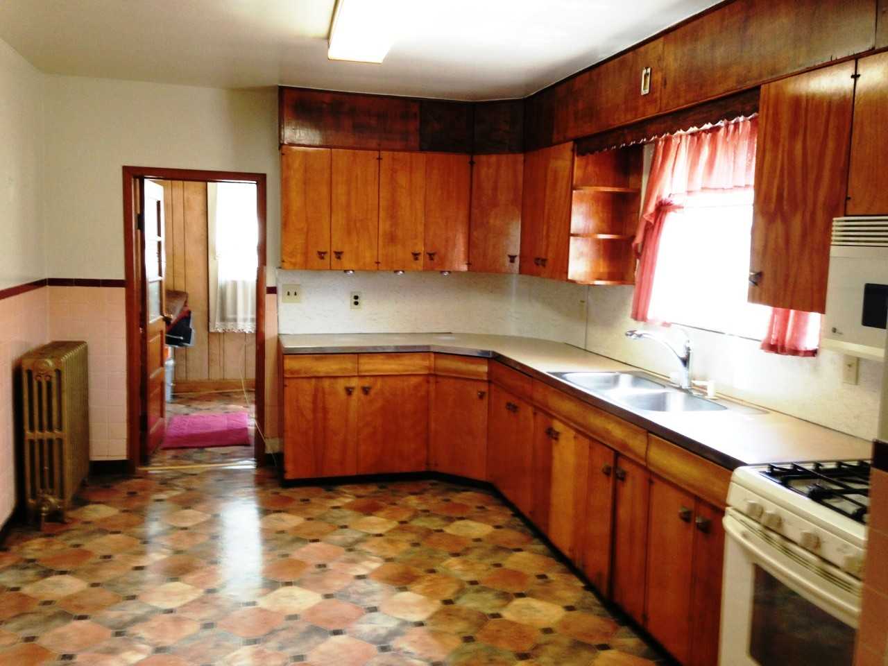 401 Cedar Ave - Photo 3 of 19