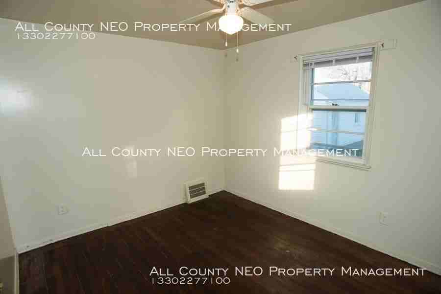 441 E 250th St - Photo 3 of 6