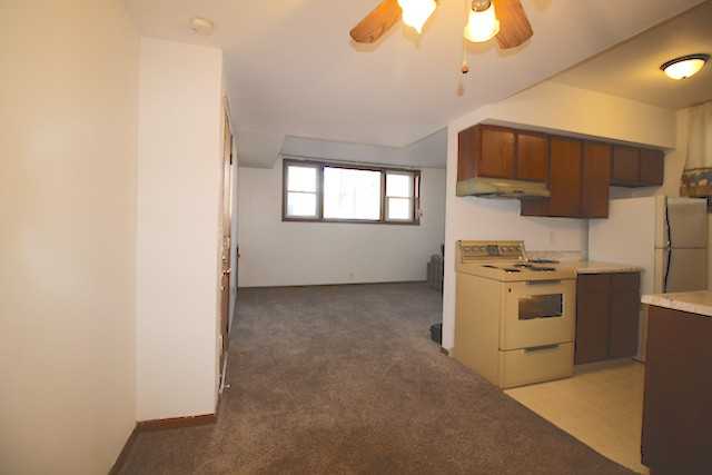 1609 D Street - Photo 3 of 8