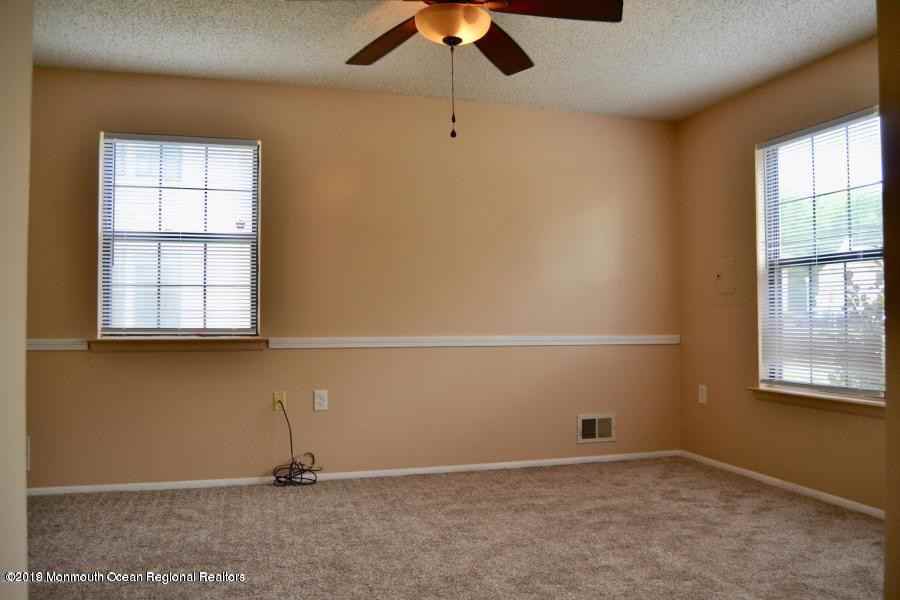 1108 Fern Ct - Photo 3 of 11