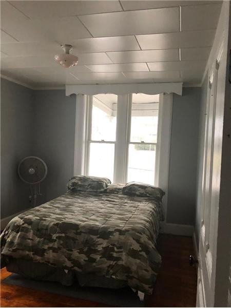 208 E Main St - Photo 2 of 10