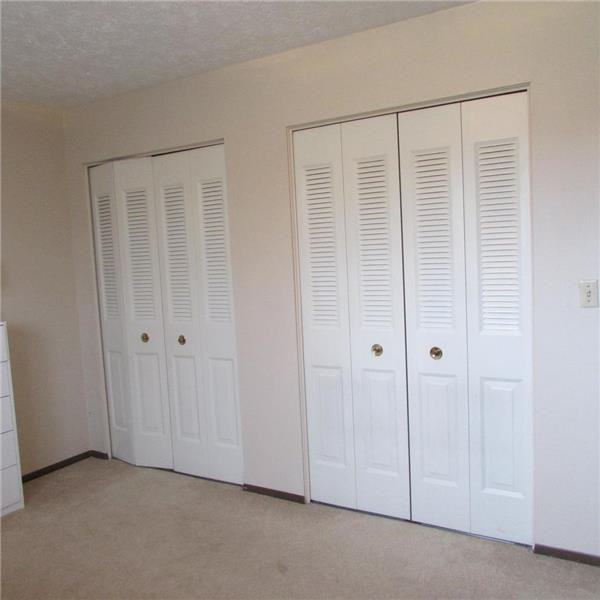 401 Tracy Lane - Photo 3 of 10