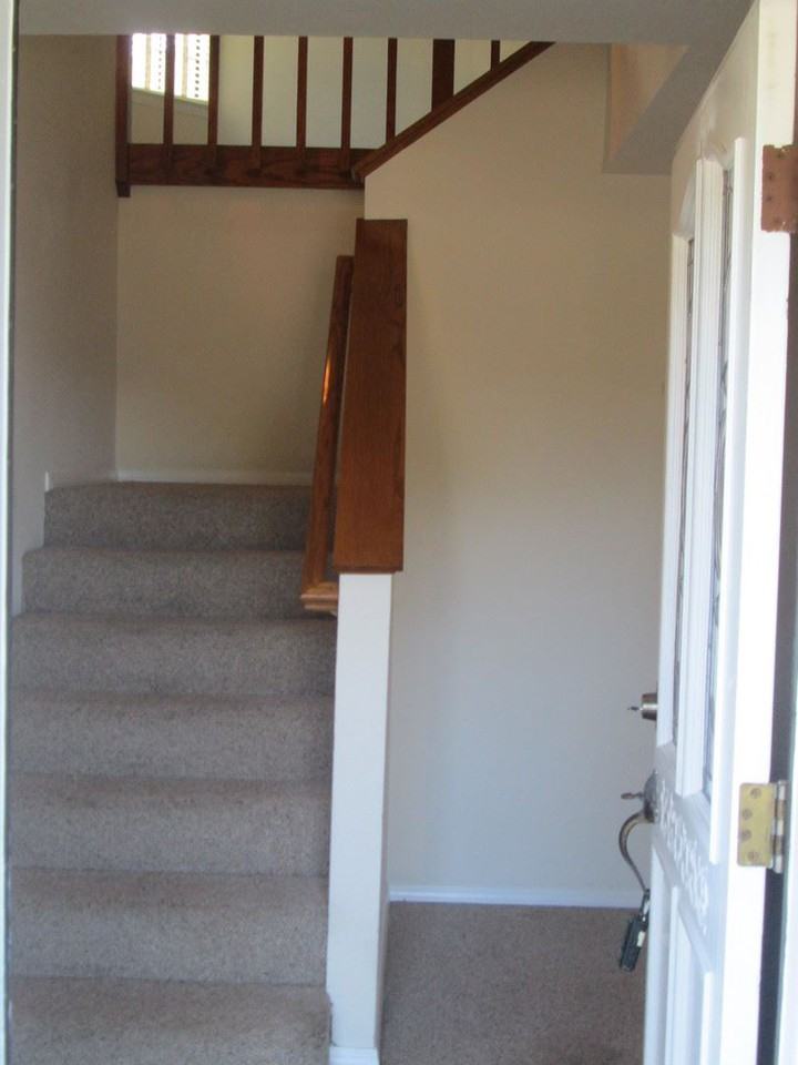 115 Seacliff Dr #A - Photo 2 of 13