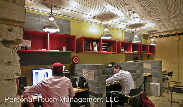 111 Roberts St N - Photo 3 of 6