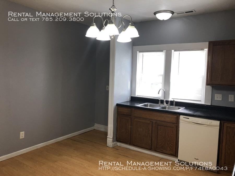 1908 SW Clay St - Photo 3 of 14