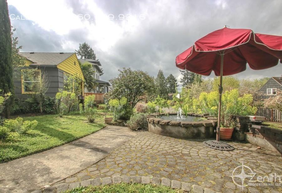 2209 H St - Photo 3 of 25