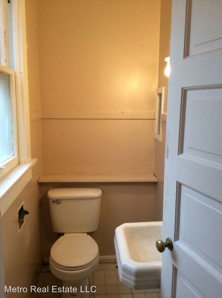 3011 Broadway - Photo 2 of 12