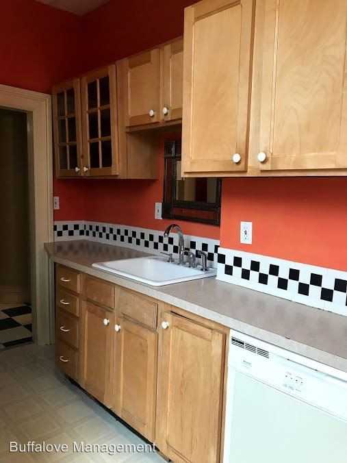 42 Tracy St - Photo 3 of 28