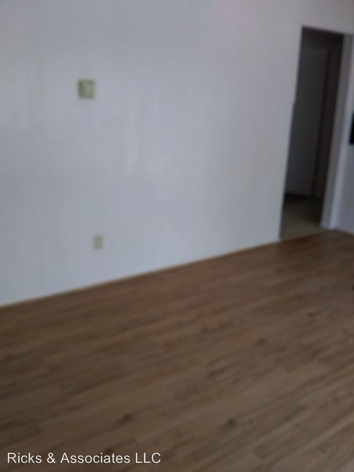 2200 N 29th St - Photo 3 of 5