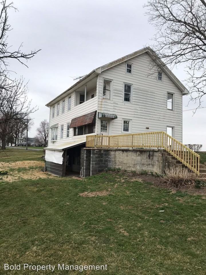 458 Bunkerhill Rd - Photo 3 of 44