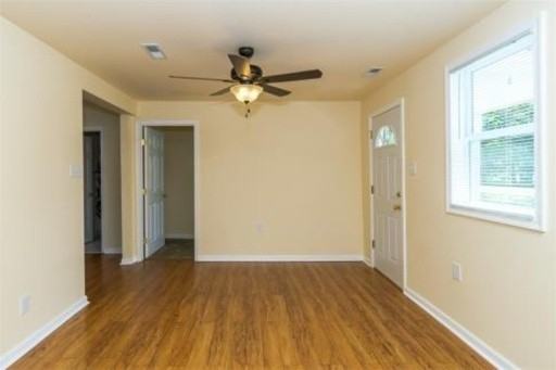 2032 Orchard Ave - Photo 2 of 9